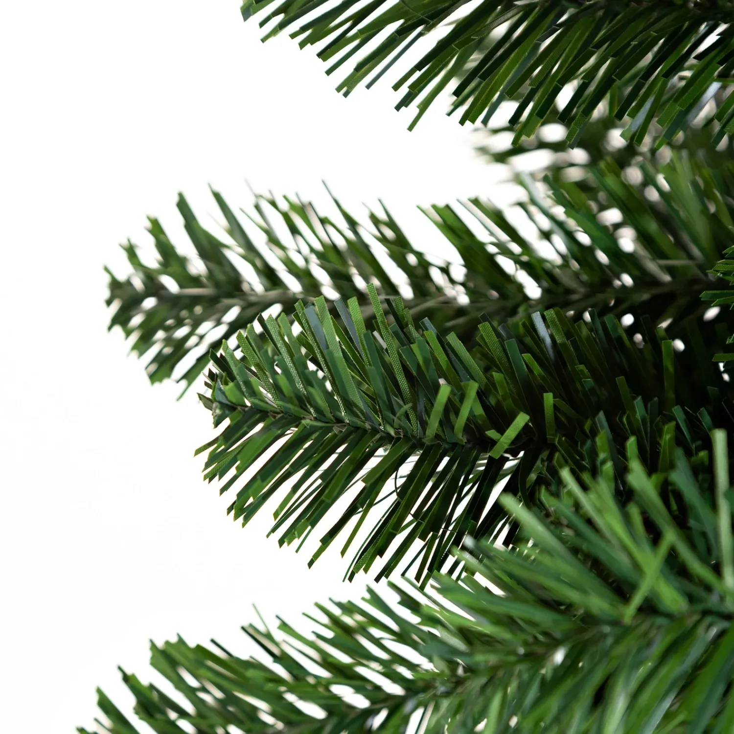 Plow & Hearth Lighted Trees & Garlands>6' Montfair Pine Christmas Tree