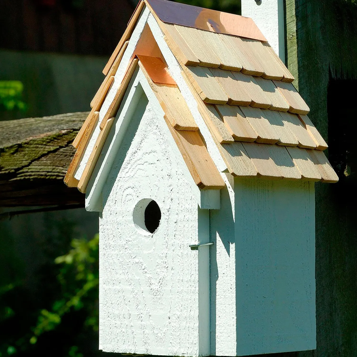 Plow & Hearth Birdhouses>Bluebird Manor Cypress Birdhouse
