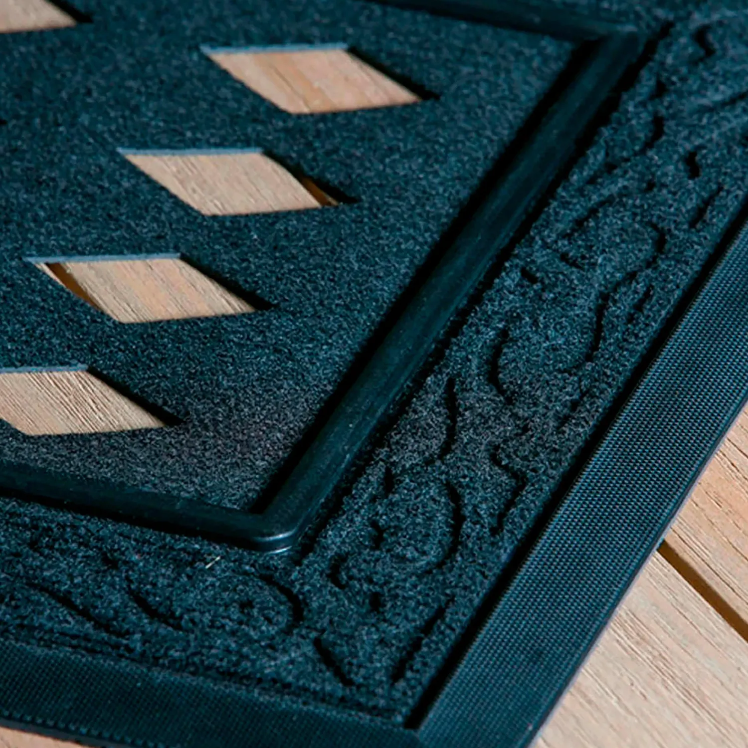 Plow & Hearth Interchangeable Mats>Bold and Bright Four Season Sassafras Mat Set