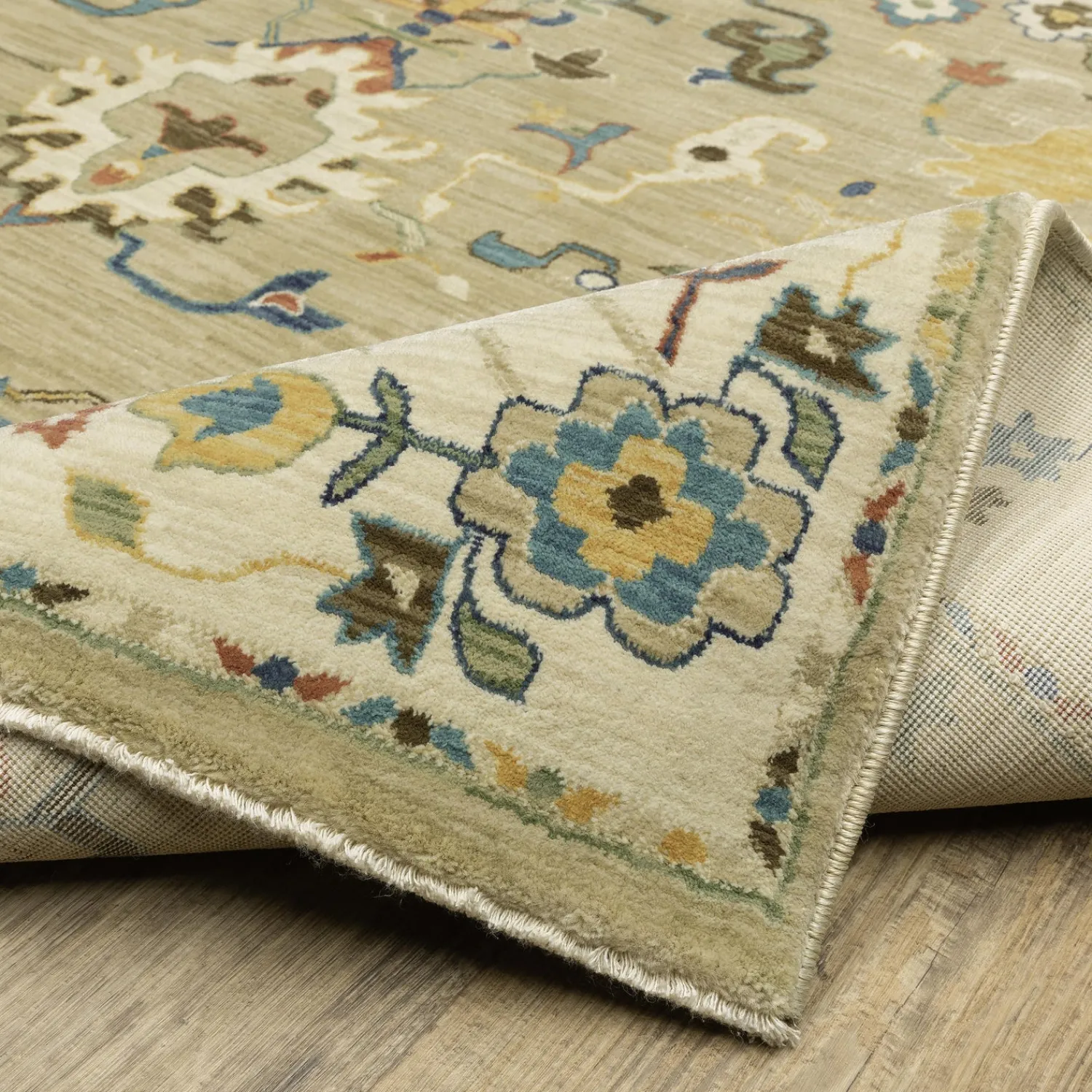 Plow & Hearth Area Rugs>Clover Hill Flowers Polypropylene Rug, 3'3" x 5'