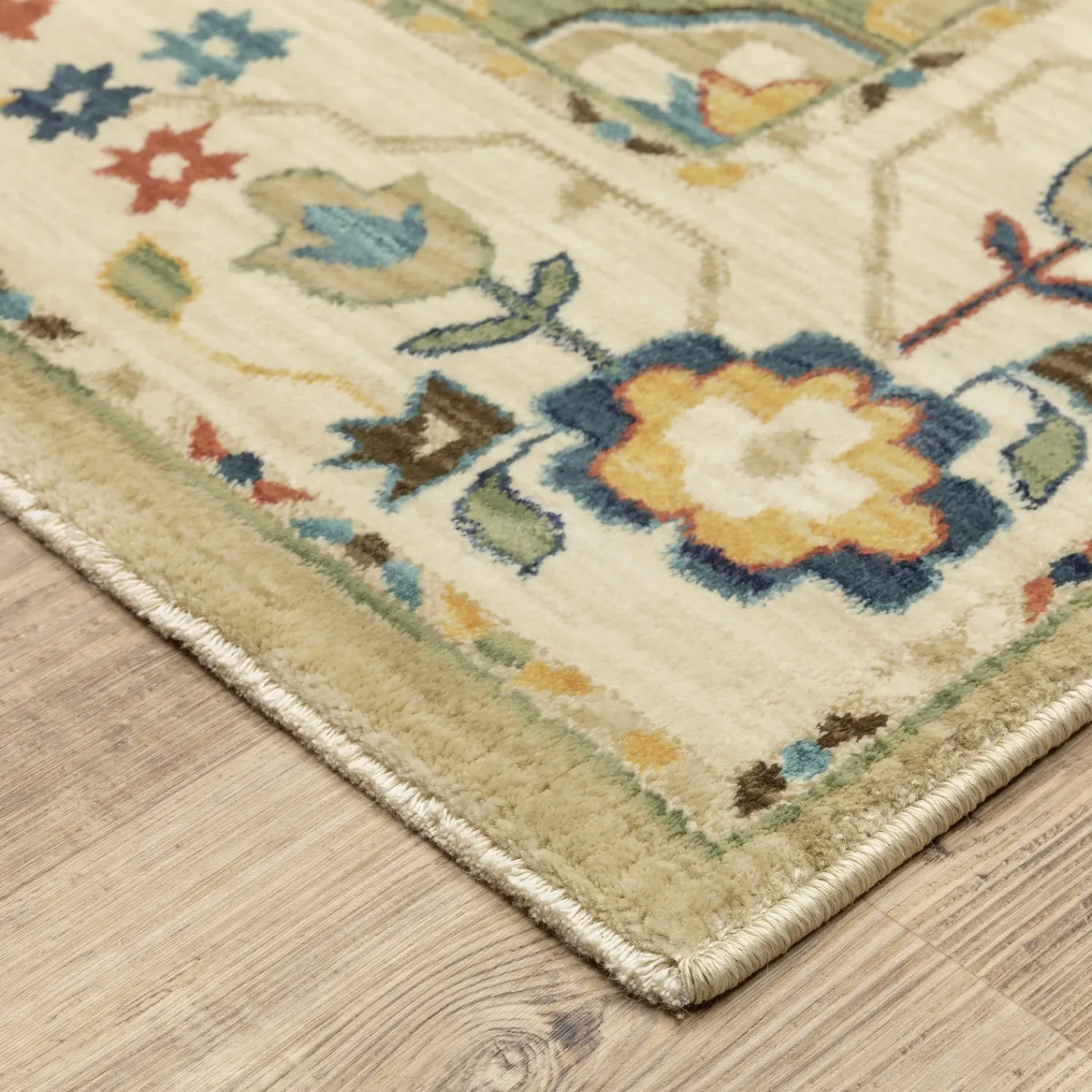 Plow & Hearth Area Rugs>Clover Hill Flowers Polypropylene Rug, 3'3" x 5'