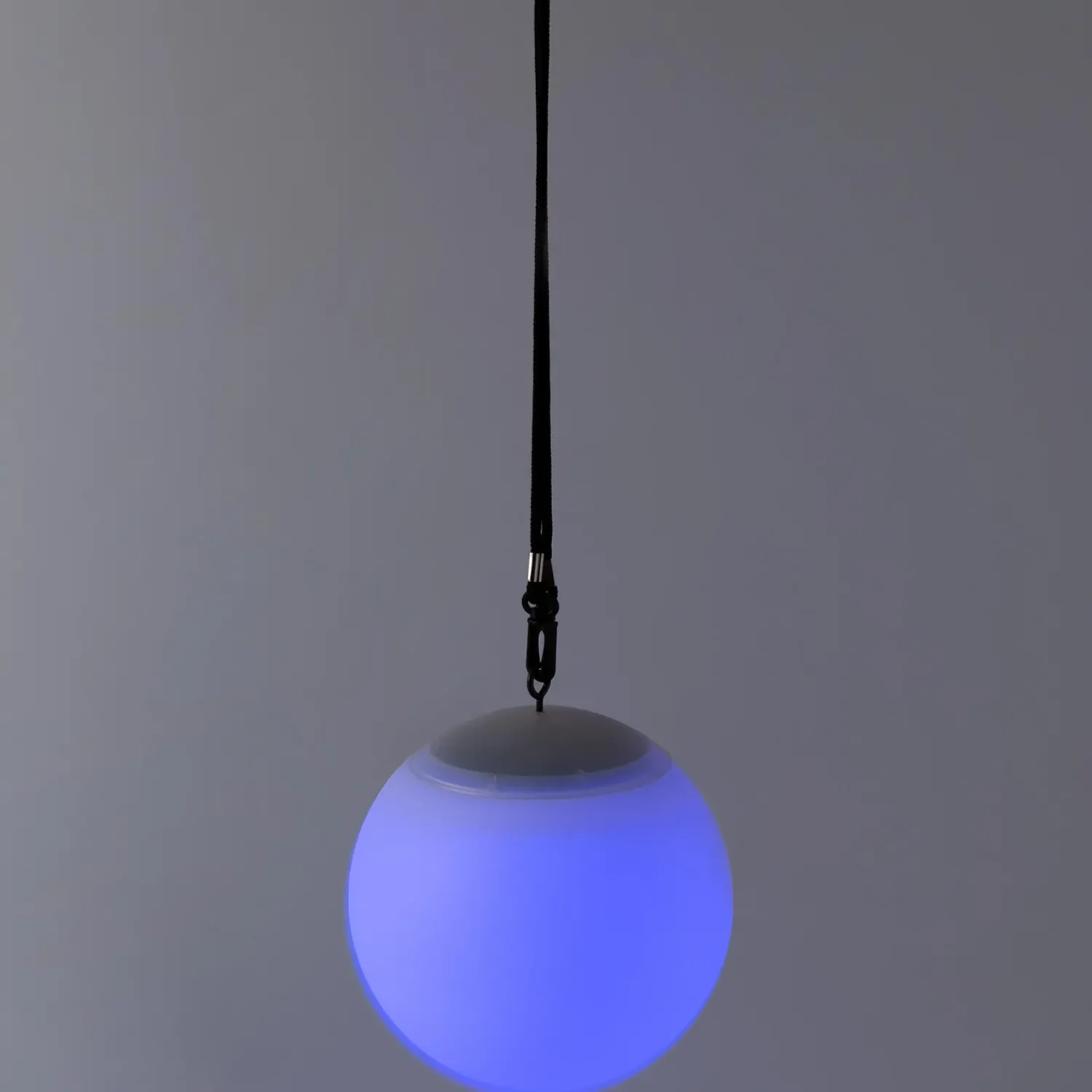 Plow & Hearth Lighted Garden Decorations|Lighted Accents>Hanging Solar Color Changing Sphere Light Black