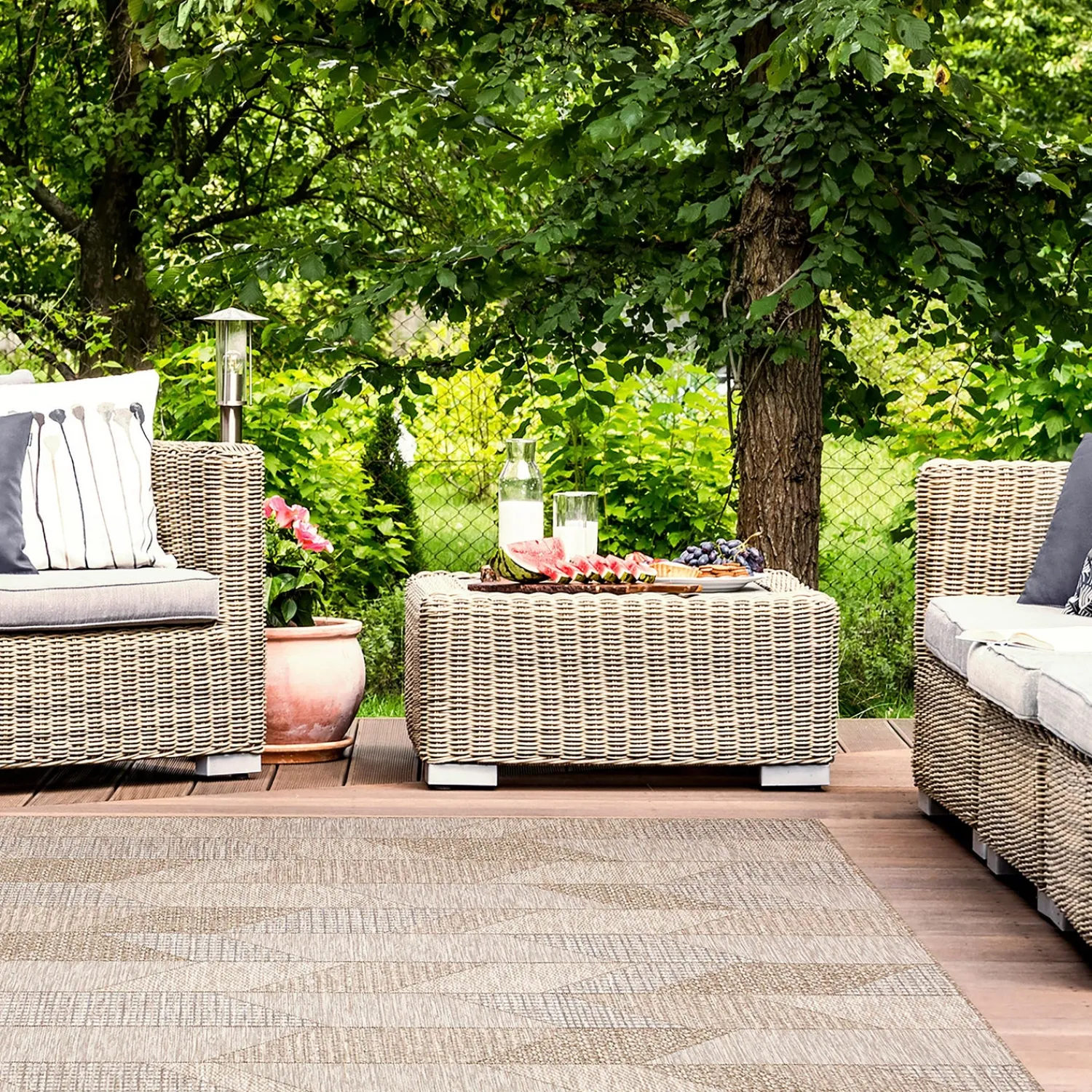 Plow & Hearth Area Rugs>Indoor/Outdoor Beachcomber Angles Rug, 6'6" x 9'4" Natural