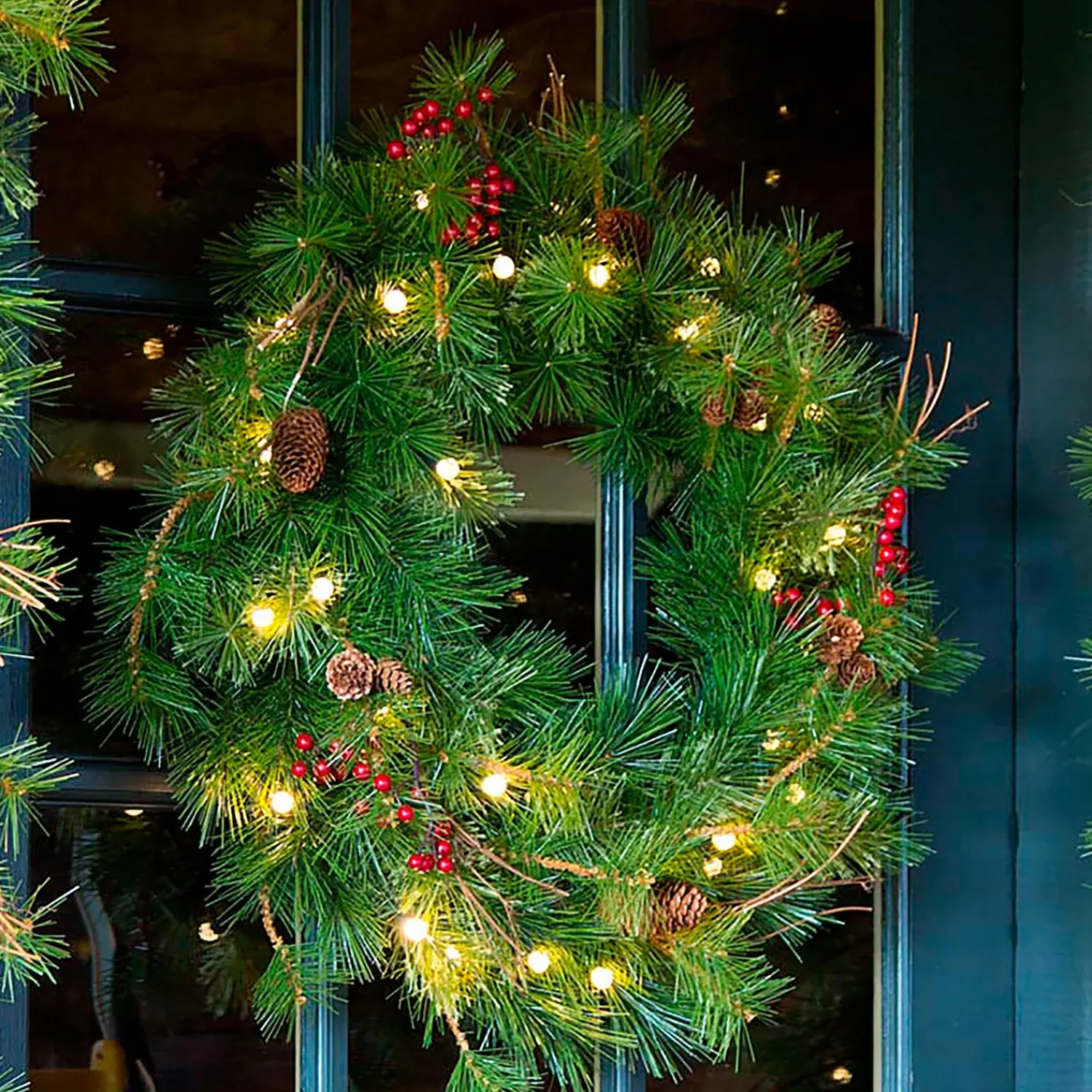 Plow & Hearth Wreaths>Indoor/Outdoor Blue Ridge Wreath with Battery-Operated Dual-Function Lights, 24" dia.