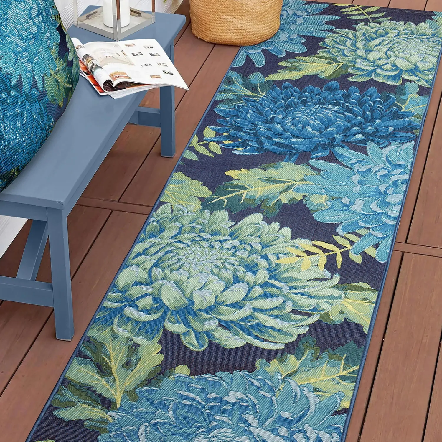 Plow & Hearth Runners>Indoor/Outdoor Chrysanthemum Polypropylene Rug, 23" x 7'6" Runner