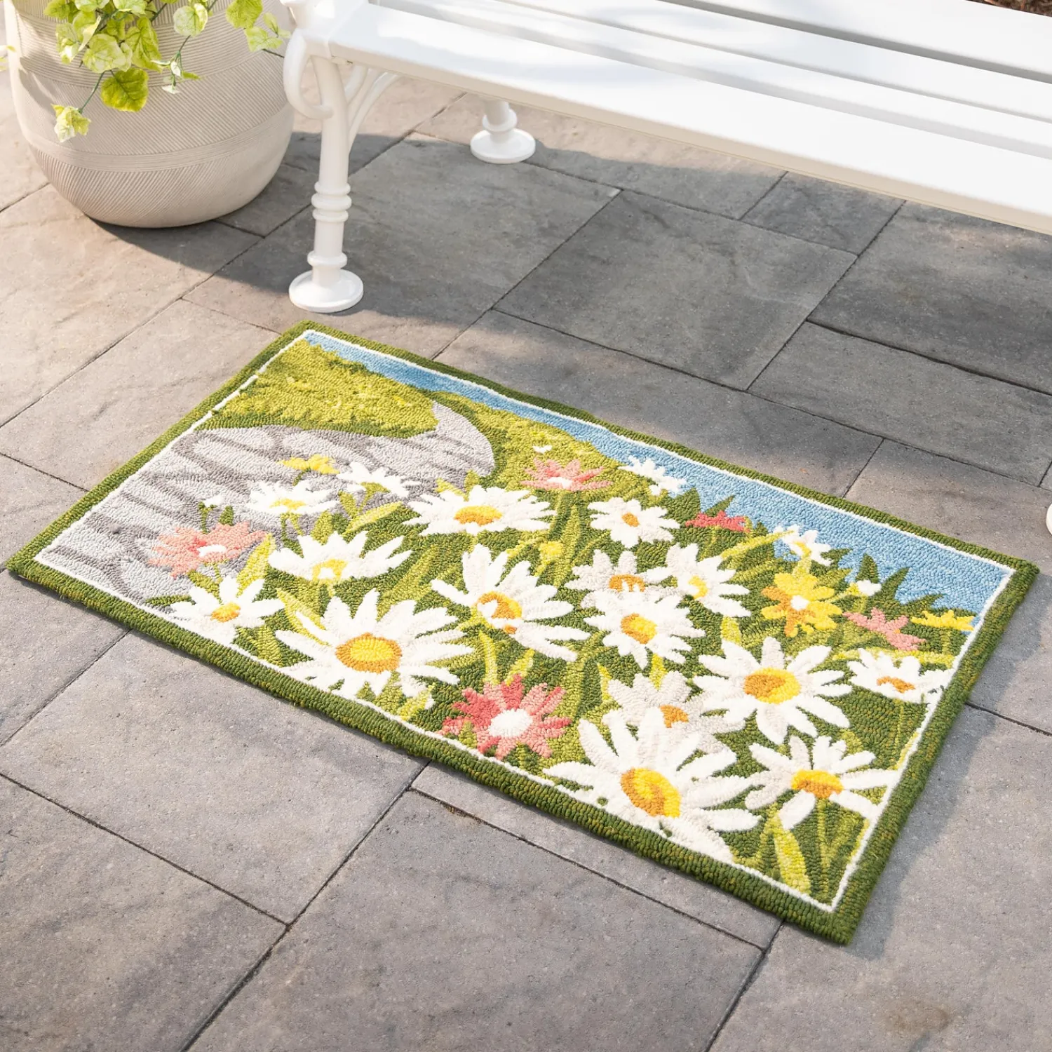 Plow & Hearth Hooked Rugs>Indoor/Outdoor Daisy Walk Hooked Polypropylene Accent Rug