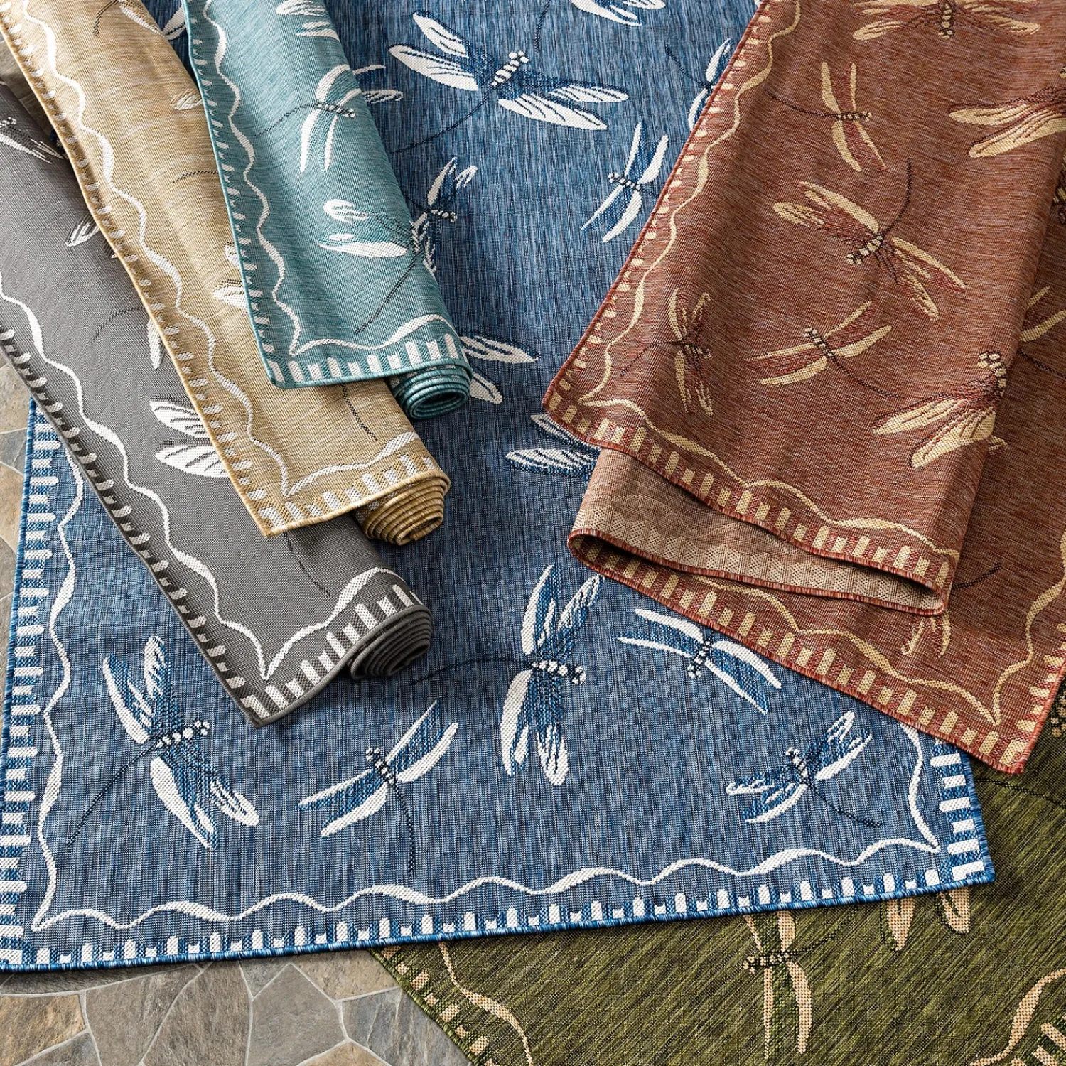 Plow & Hearth Area Rugs>Indoor/Outdoor Dragonfly Rug, 4'10" x 7'6"