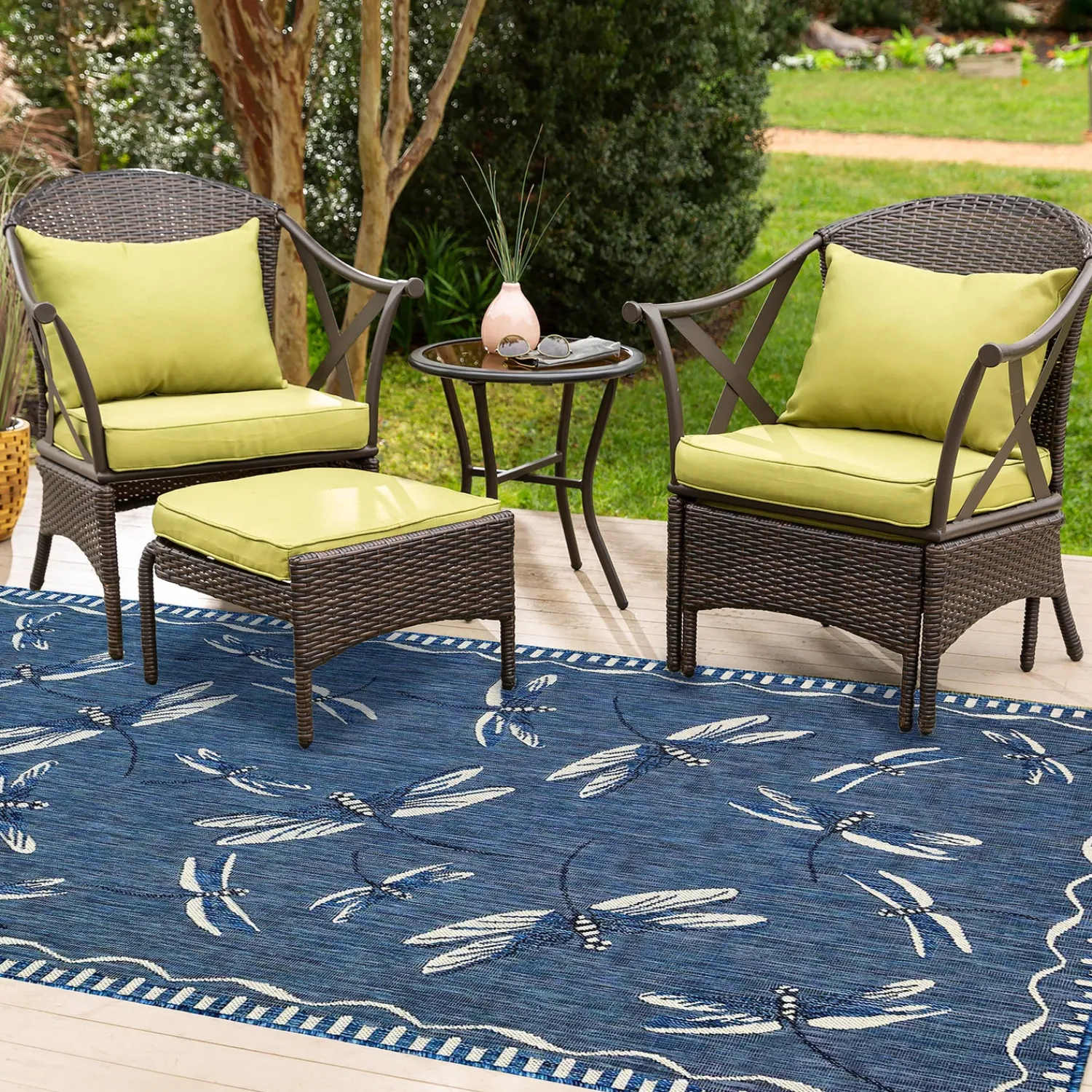 Plow & Hearth Area Rugs>Indoor/Outdoor Dragonfly Rug, 4'10" x 7'6"