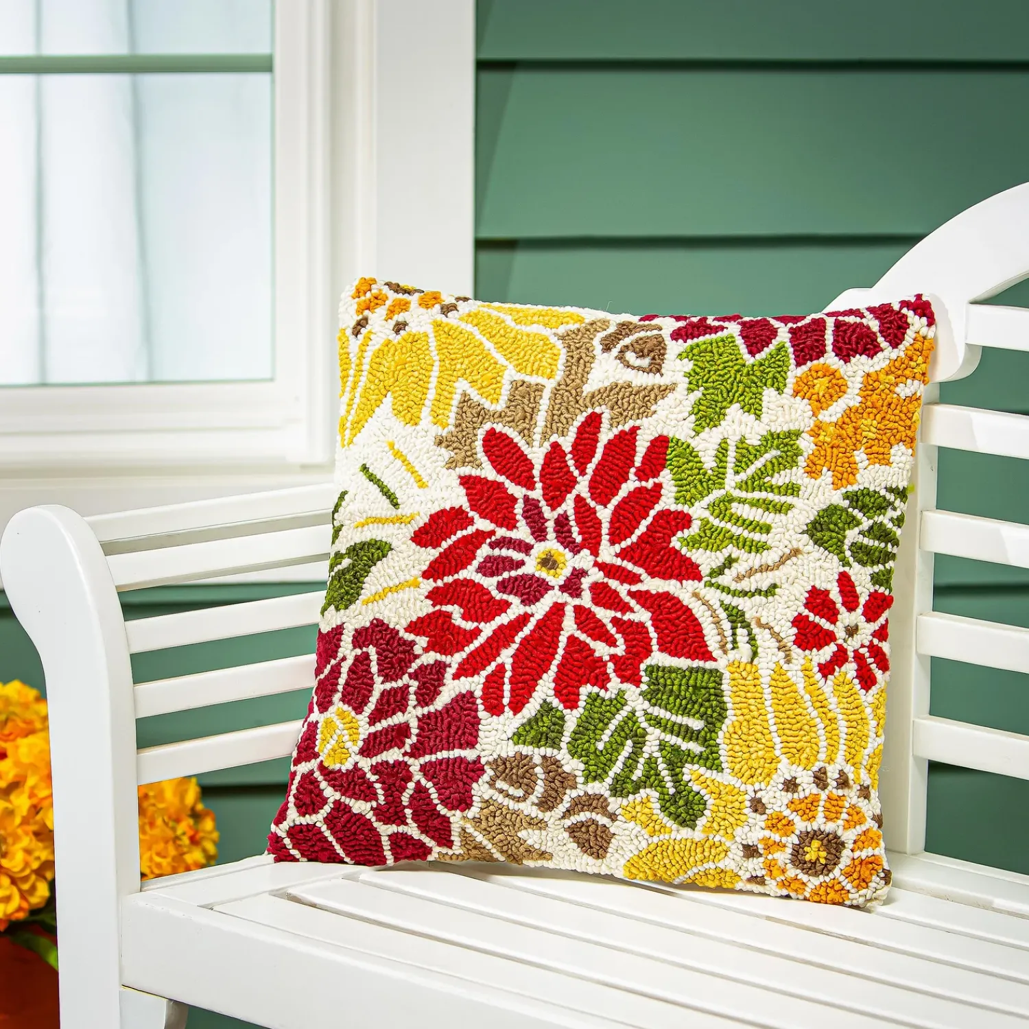 Plow & Hearth Outdoor Throw Pillows|Decorative Pillows>Indoor/Outdoor Fall Florals Hooked Polypropylene Throw Pillow 18"x18"