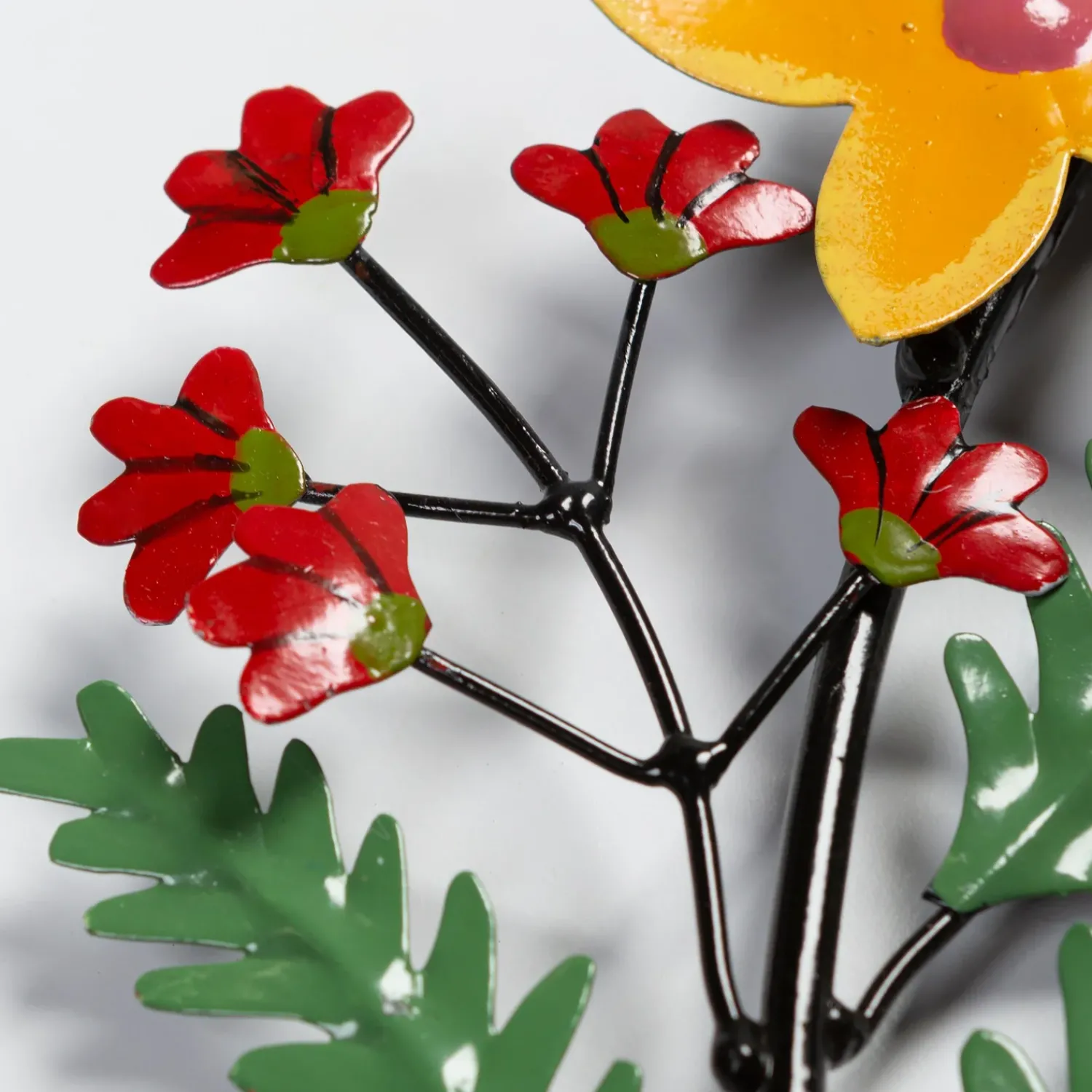 Plow & Hearth Wreaths>Indoor/Outdoor Floral and Berry Metal Wreath