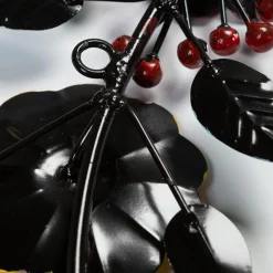 Plow & Hearth Wreaths><noscript><img width=