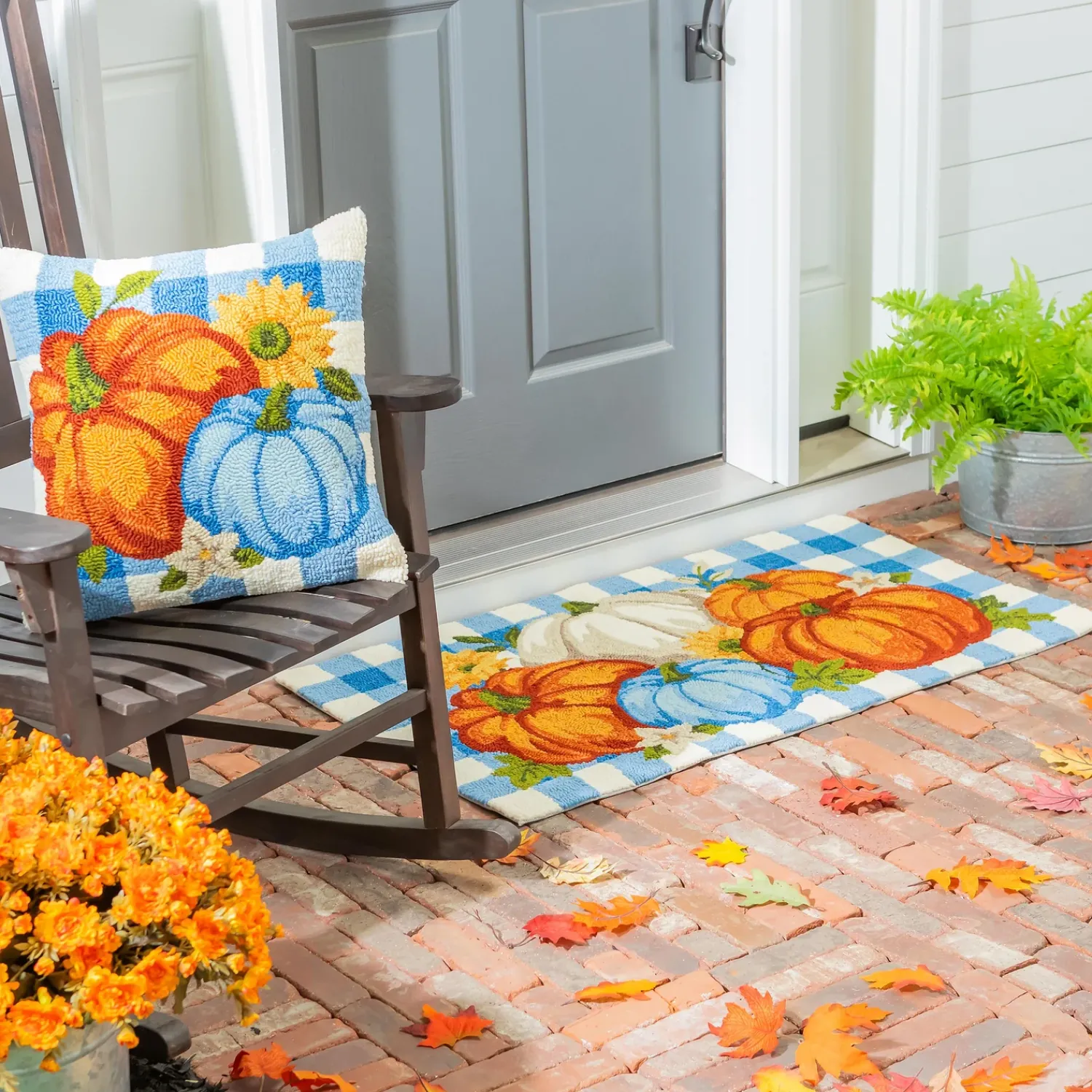 Plow & Hearth Outdoor Throw Pillows|Decorative Pillows>Indoor/Outdoor Pumpkin Patch Hooked Polypropylene Throw Pillow 18"x18"