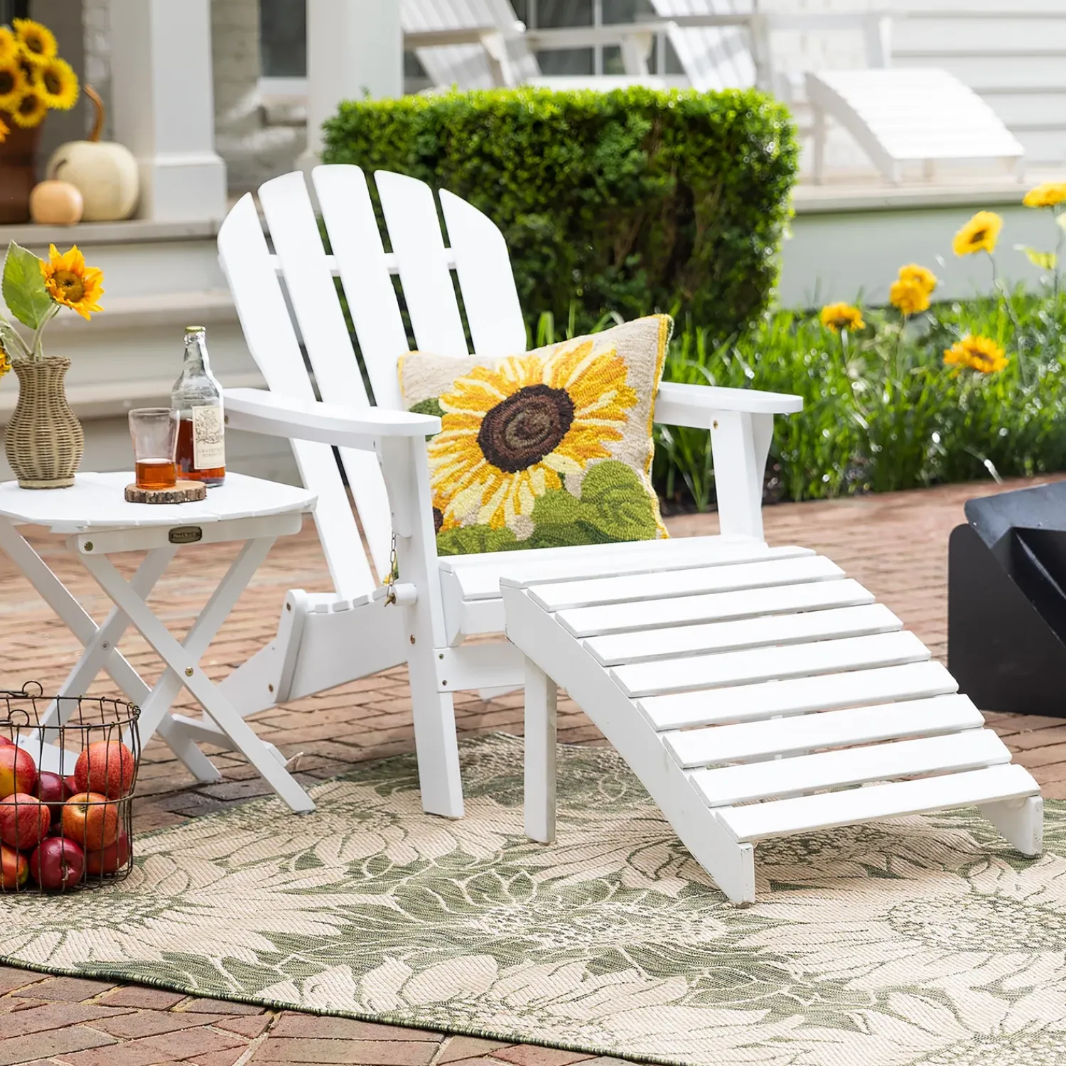 Plow & Hearth Outdoor Throw Pillows|Decorative Pillows>Indoor/Outdoor Sunflower Hooked Polypropylene Throw Pillow