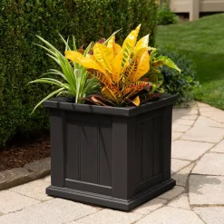 Plow & Hearth Planters & Plant Stands>Lexington Self-Watering Planter, 14" sq.