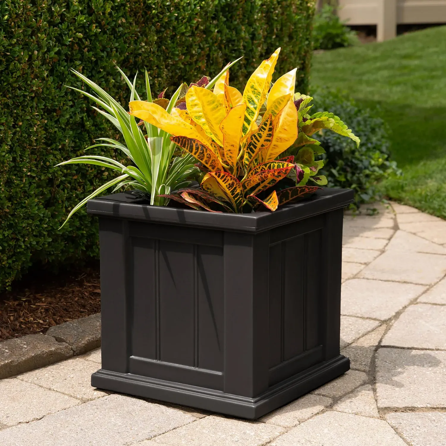 Plow & Hearth Planters & Plant Stands>Lexington Self-Watering Planter, 14" sq.