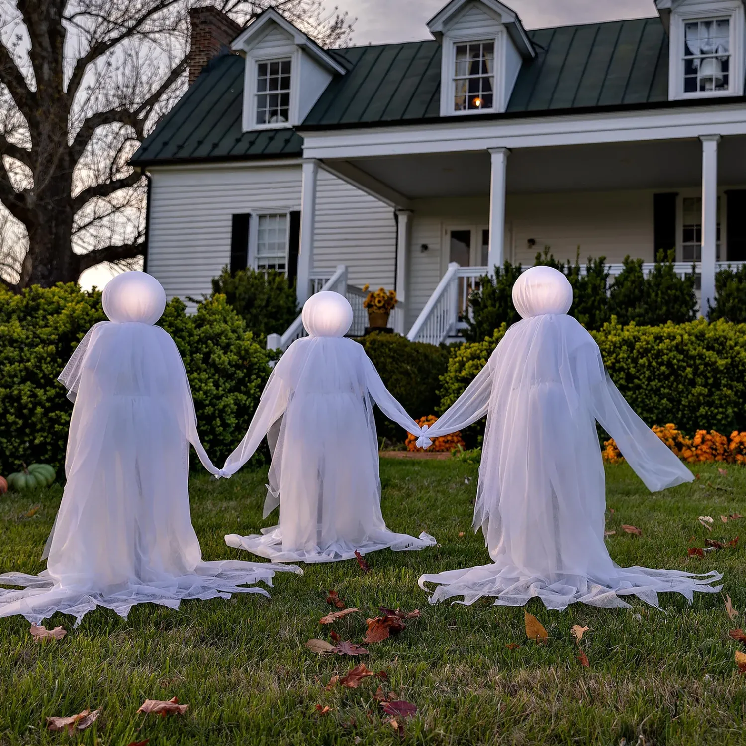 Plow & Hearth Garden Stakes|Lighted Garden Decorations>Lighted Halloween Phantom Ghost Stakes, Set of 3