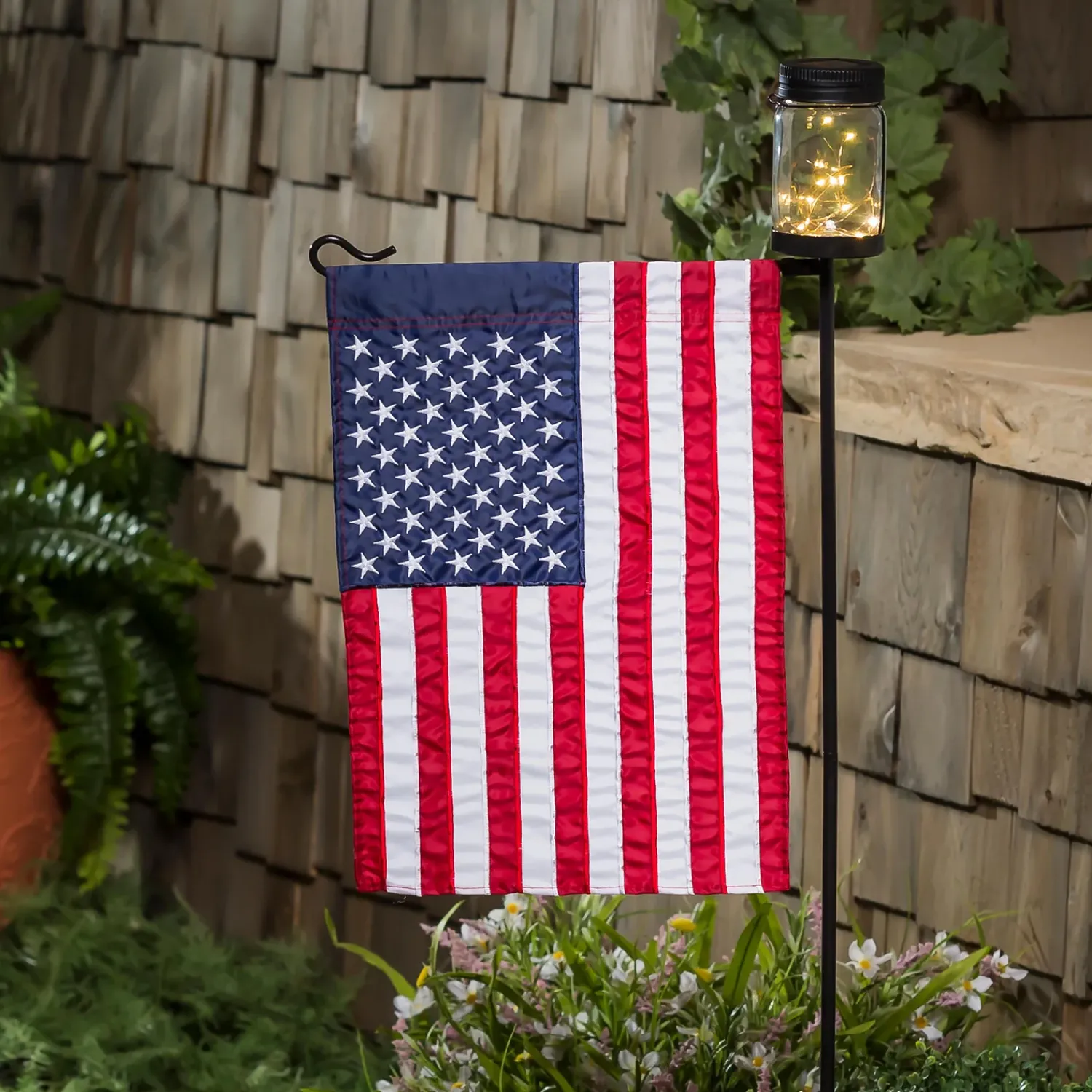 Plow & Hearth Solar Accents|Flag Accessories>Mason Jar Solar Garden Flag Stand, KD