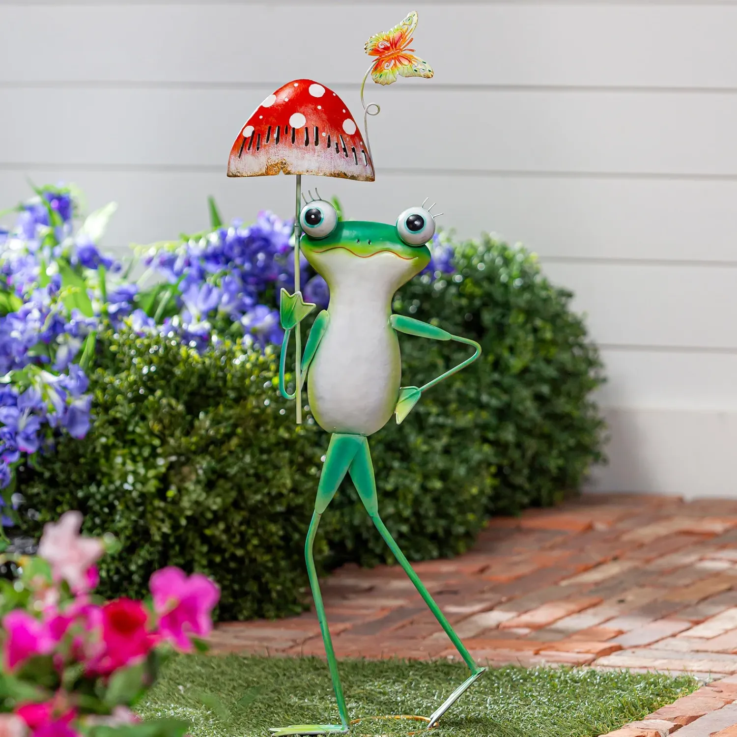 Plow & Hearth Garden Statues>Metal Frog With Mushroom Umbrella Statue, 29"H