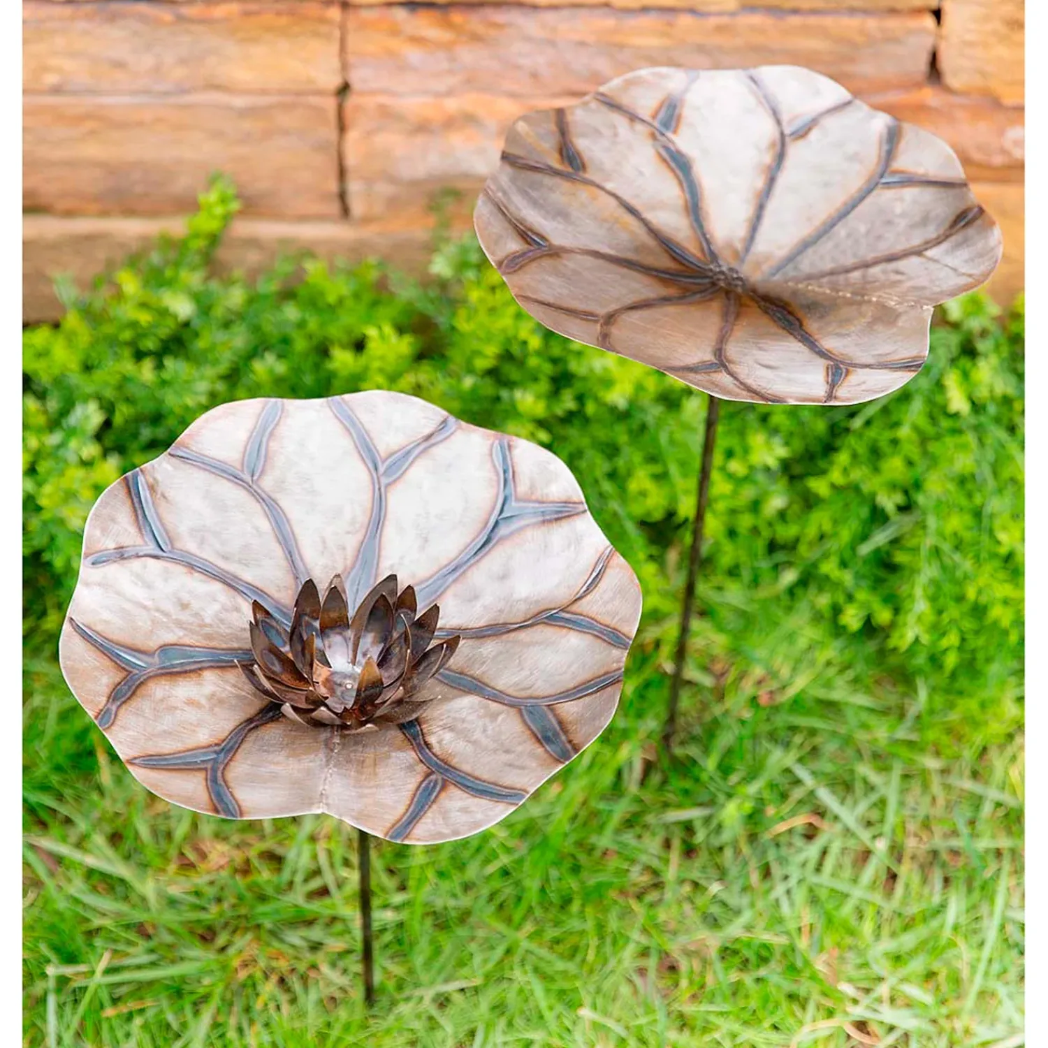 Plow & Hearth Garden Stakes>Metal Lily Pad Garden Stakes, Set of 2