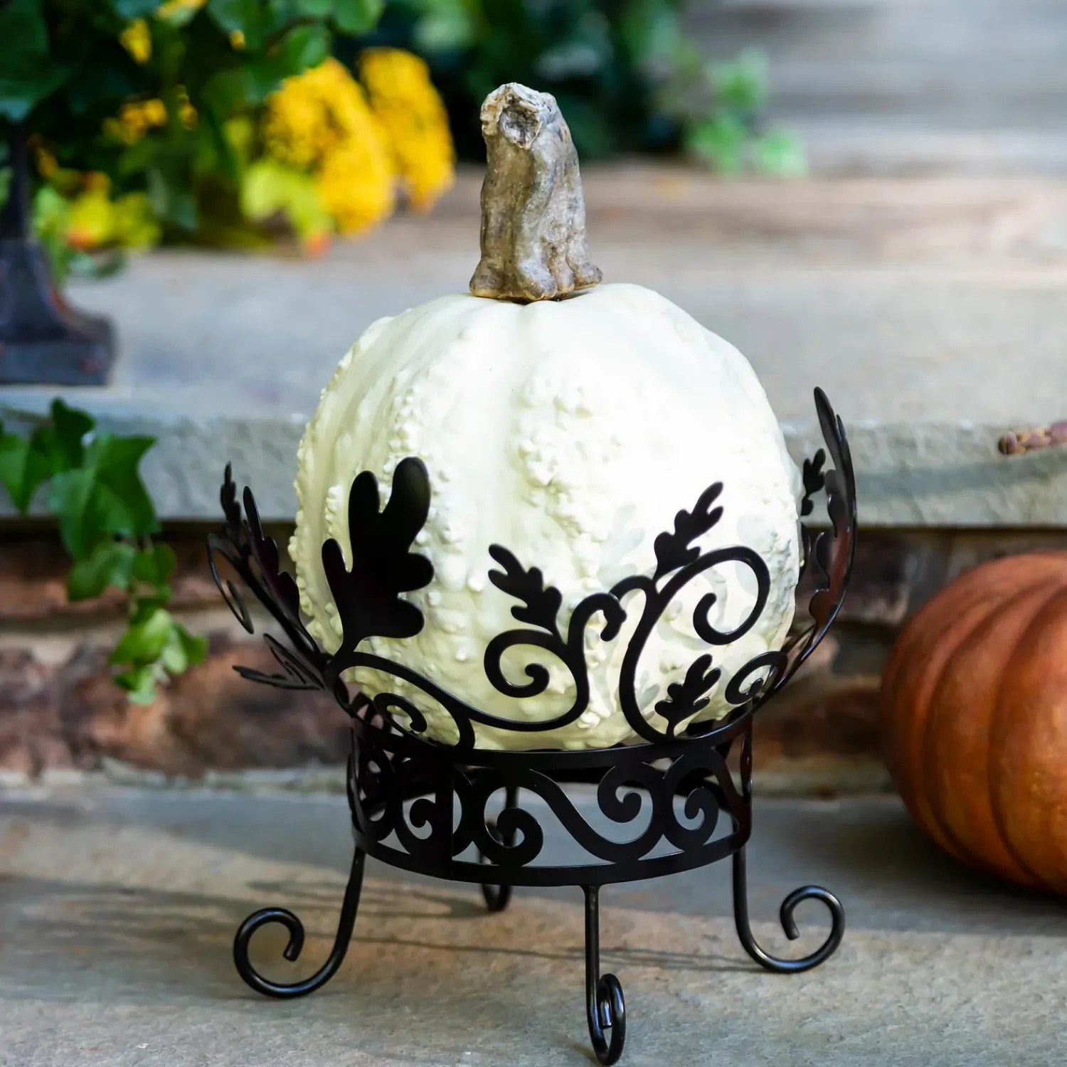 Plow & Hearth Decorative Accents>Metal Scroll & Leaves Pumpkin Holder