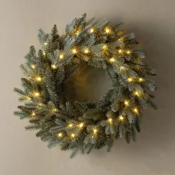 Plow & Hearth Wreaths>Misty Pine Lighted Holiday Wreath