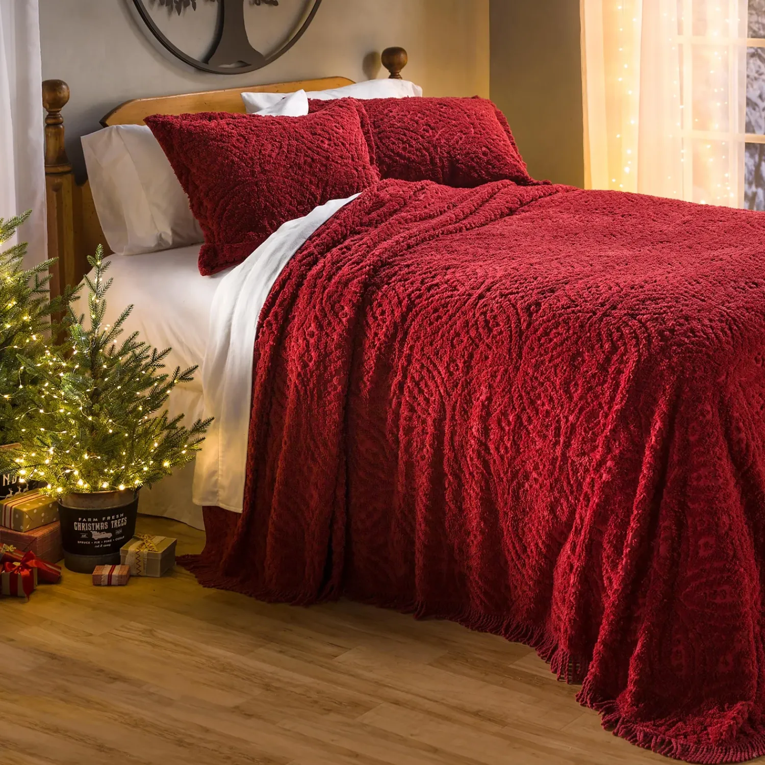Plow & Hearth Quilts & Bedspreads>Queen Wedding Ring Tufted Chenille Bedspread