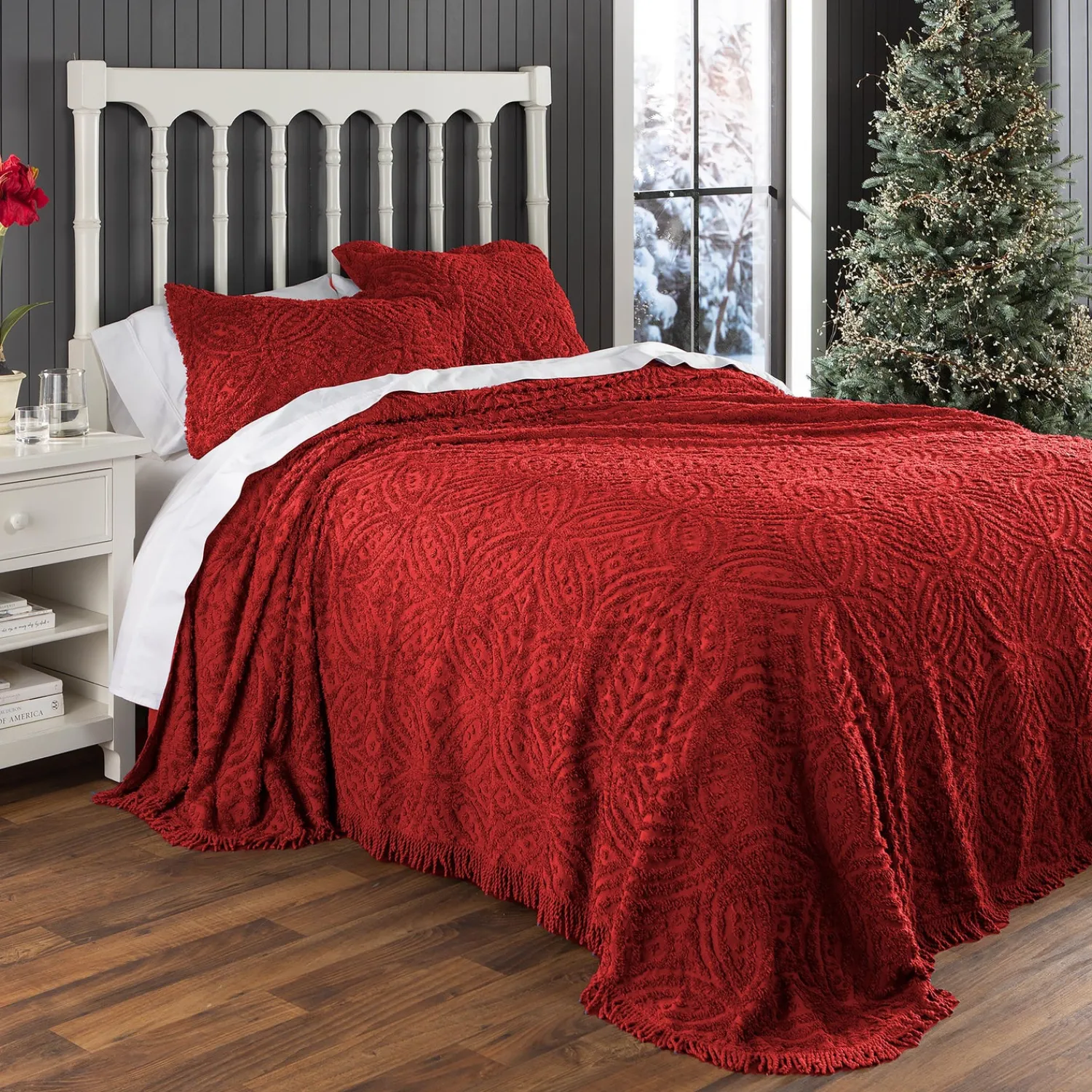 Plow & Hearth Quilts & Bedspreads>Queen Wedding Ring Tufted Chenille Bedspread