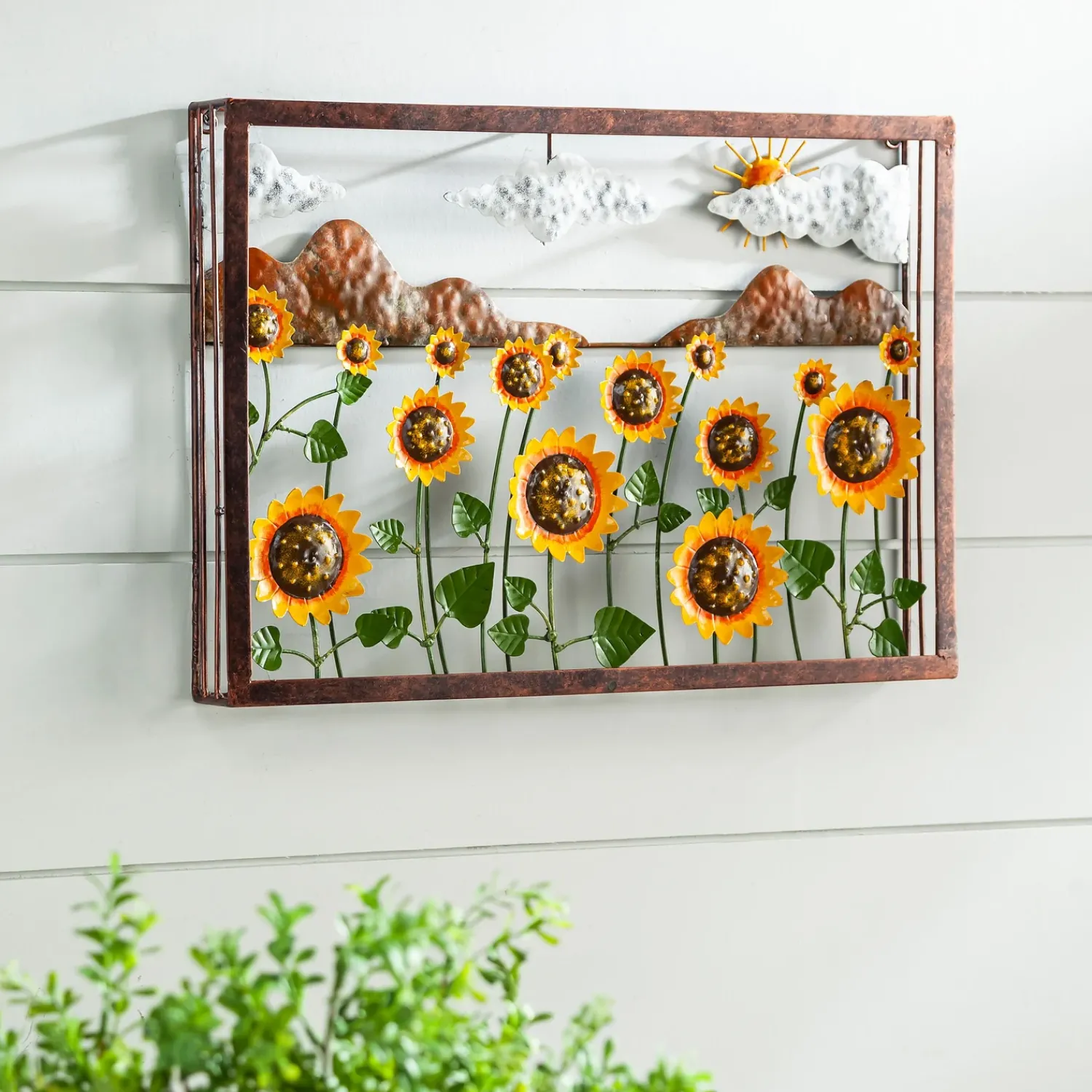 Plow & Hearth Wall Art>Reclaimed Metal Sunflower Wall Art