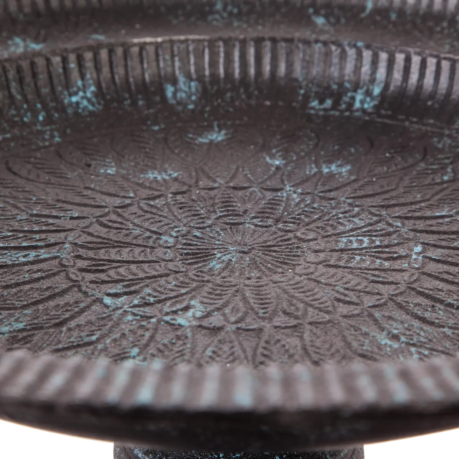 Plow & Hearth Birdbaths>Sculpted Songbirds Metal Pedestal Birdbath