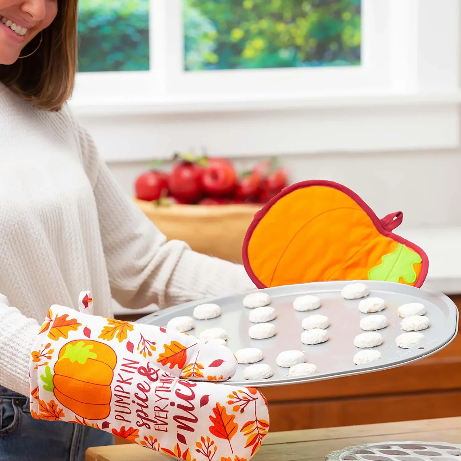 Plow & Hearth Kitchen Linens>Seasonal Oven Mitt and Pot Holder Set