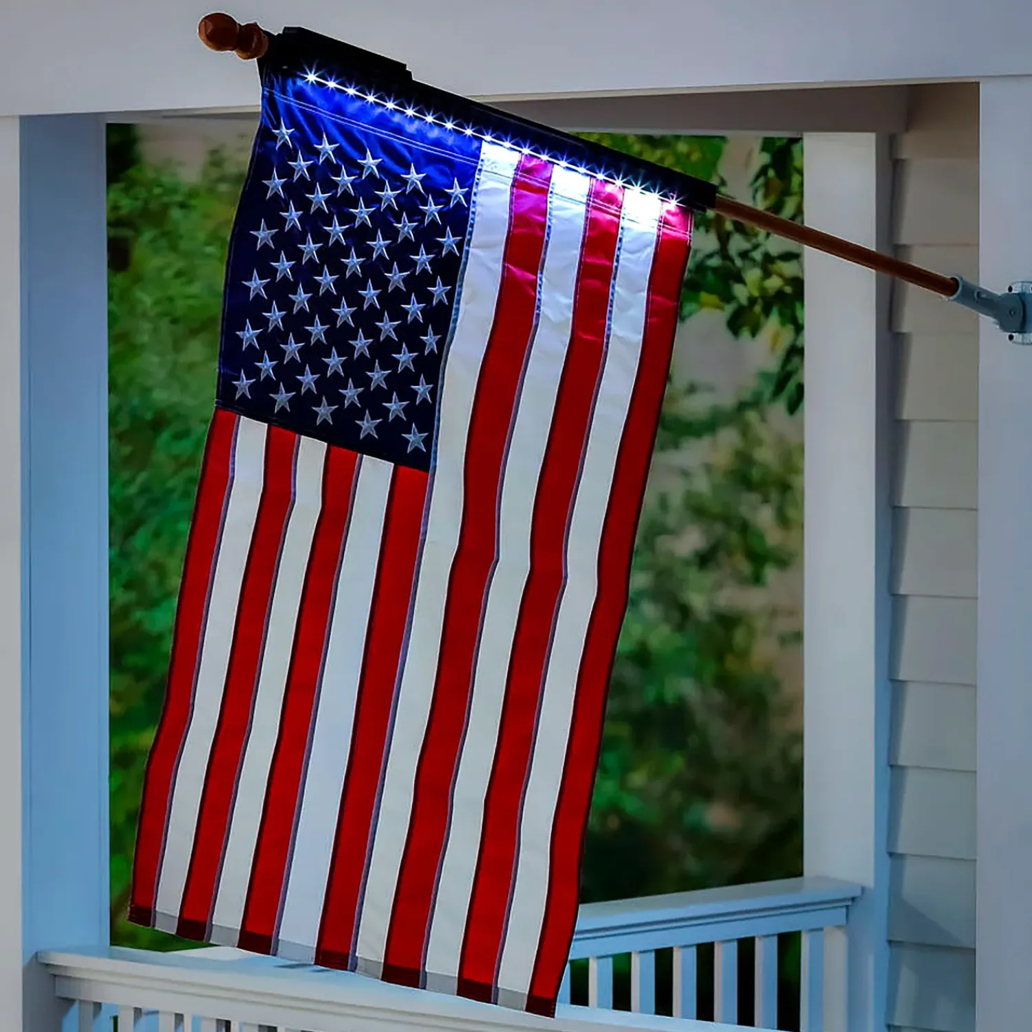 Plow & Hearth Solar Accents|Flag Accessories>Solar Light for House Flag