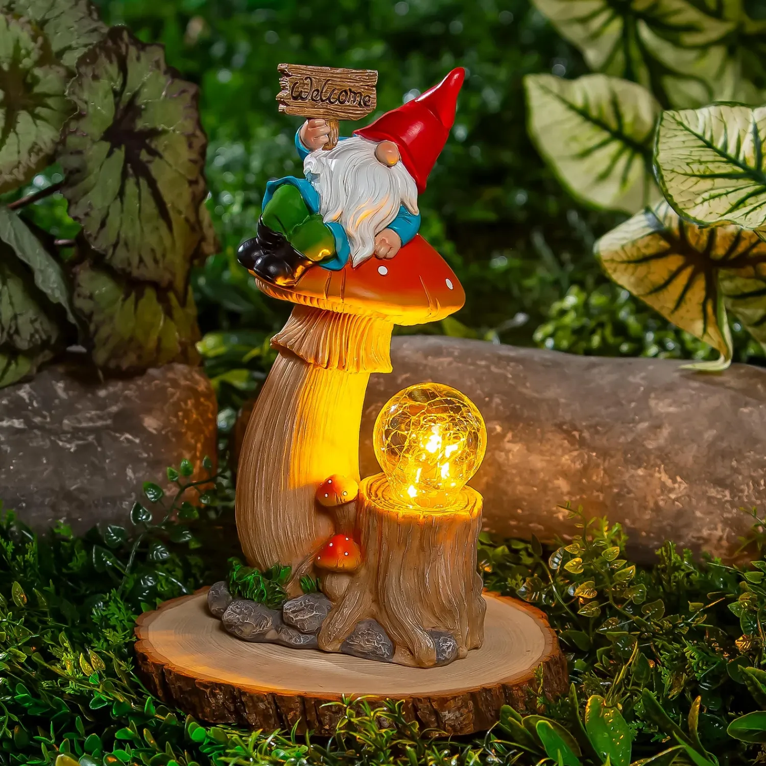 Plow & Hearth Garden Statues>Solar Resin Gnome On Mushroom Statue, 9"H