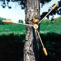 Plow & Hearth Bird Feeders|Wildlife Housing>Squirrel-A-Whirl Spinning Squirrel Feeder