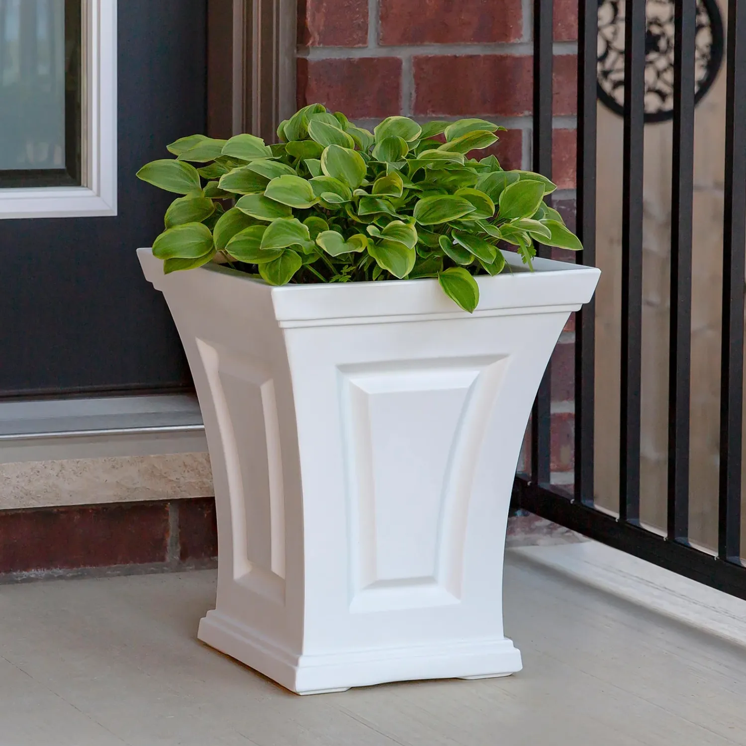 Plow & Hearth Planters & Plant Stands>Surfside Tall Self-Watering Planter, 18"H