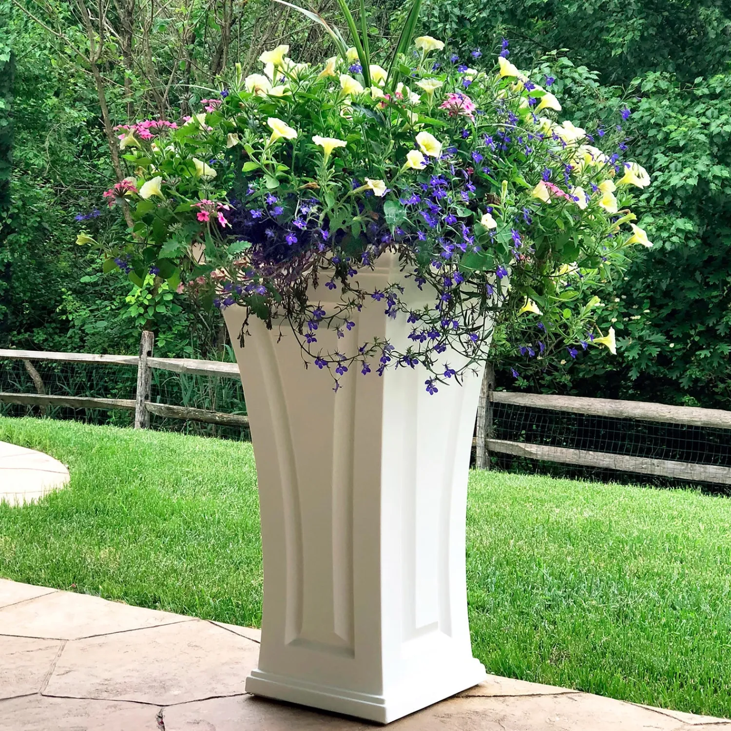 Plow & Hearth Planters & Plant Stands>Surfside Tall Self-Watering Planter, 28"H