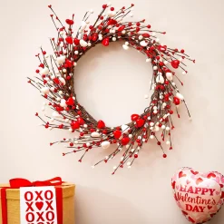 Plow & Hearth Wreaths>Valentine Heart Wreath, 20"H