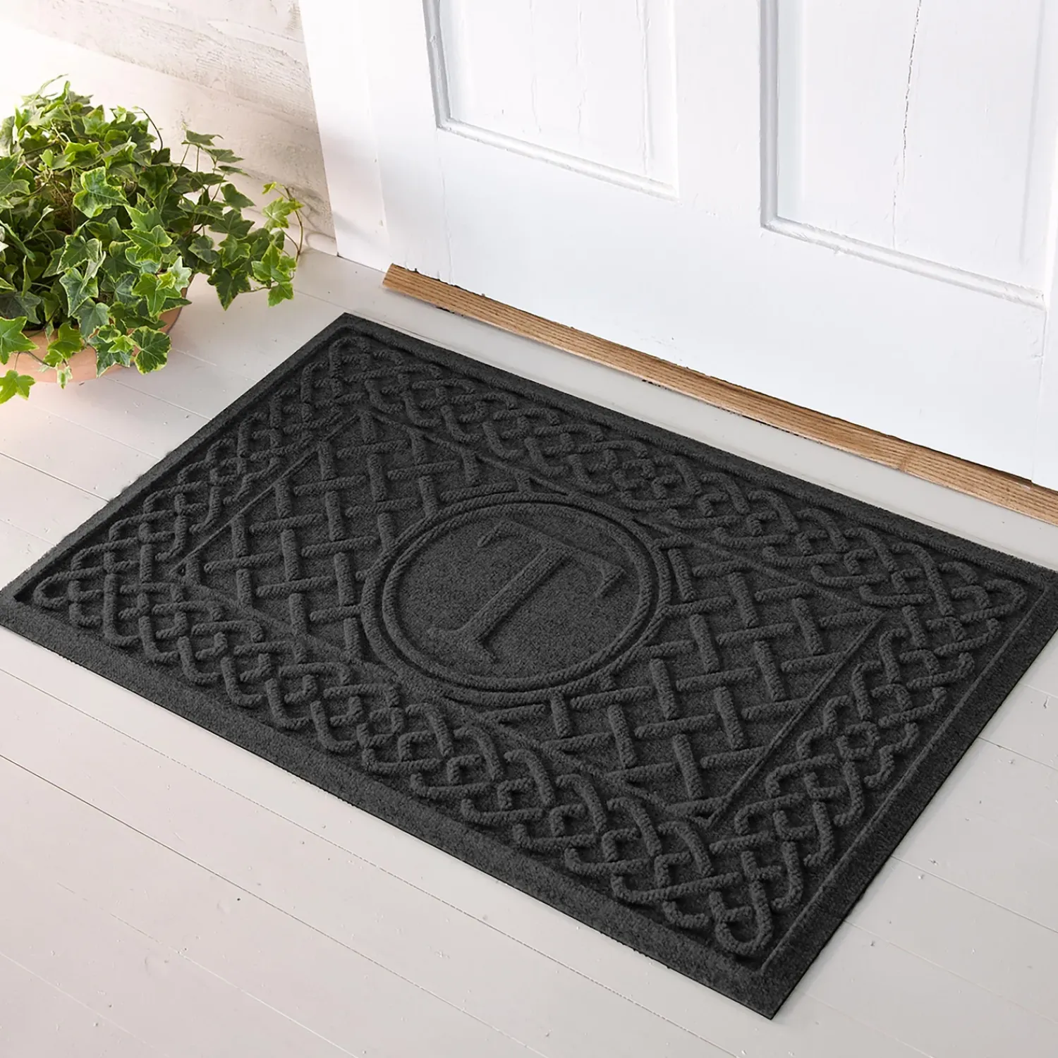 Plow & Hearth Waterhog Doormats>Waterhog Cable Weave Doormat with Single Initial, 2' x 3'