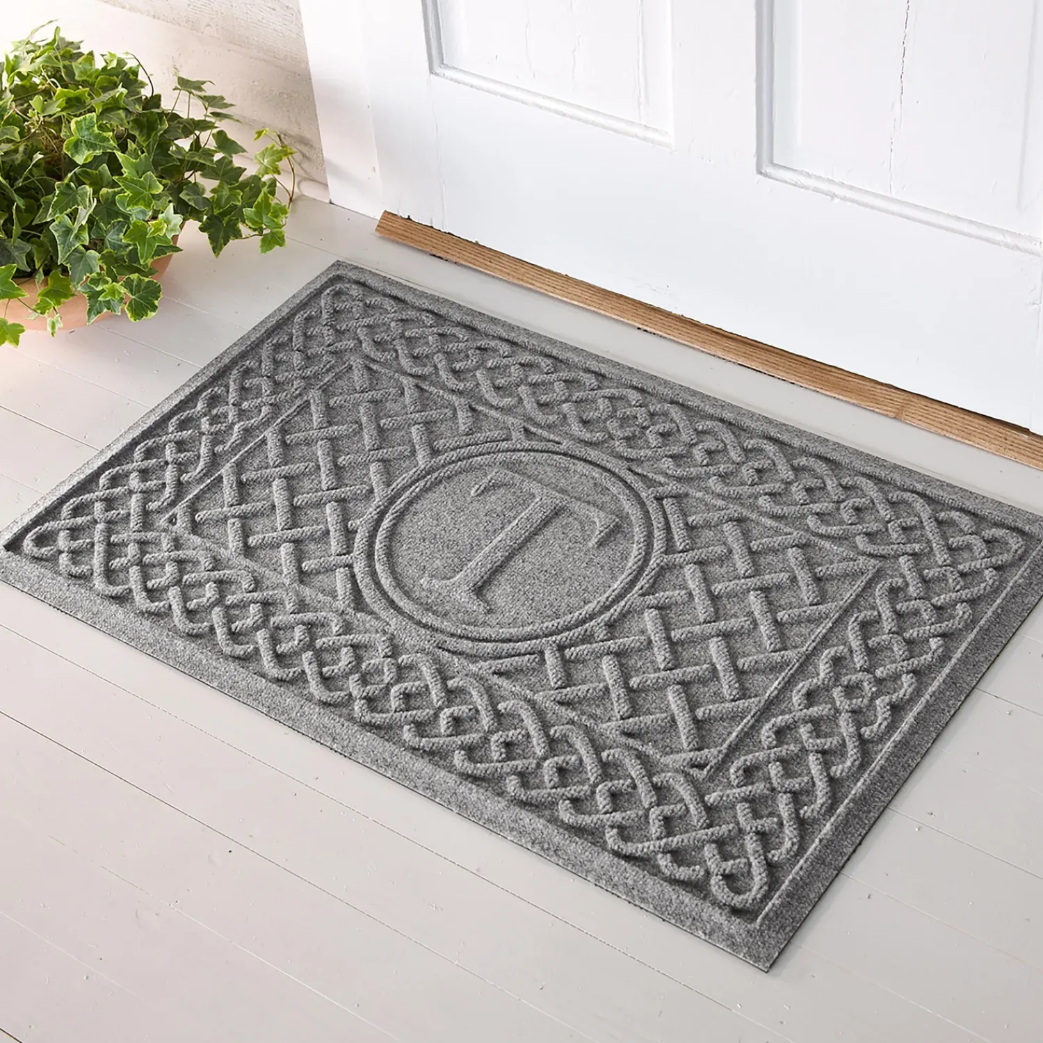 Plow & Hearth Waterhog Doormats>Waterhog Cable Weave Doormat with Single Initial, 2' x 3'