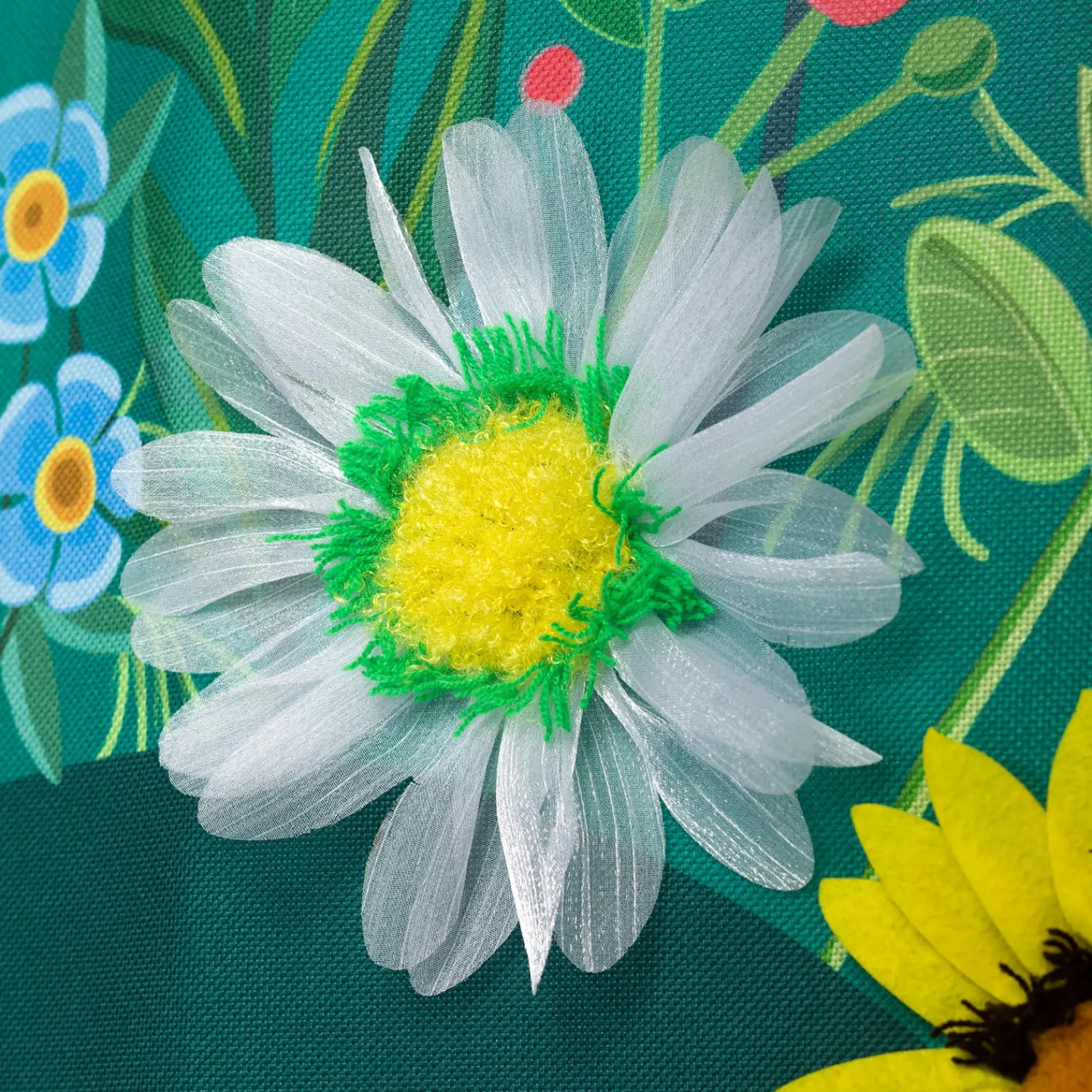 Plow & Hearth House & Estate Flags>Wildflowers Welcome Estate Flag