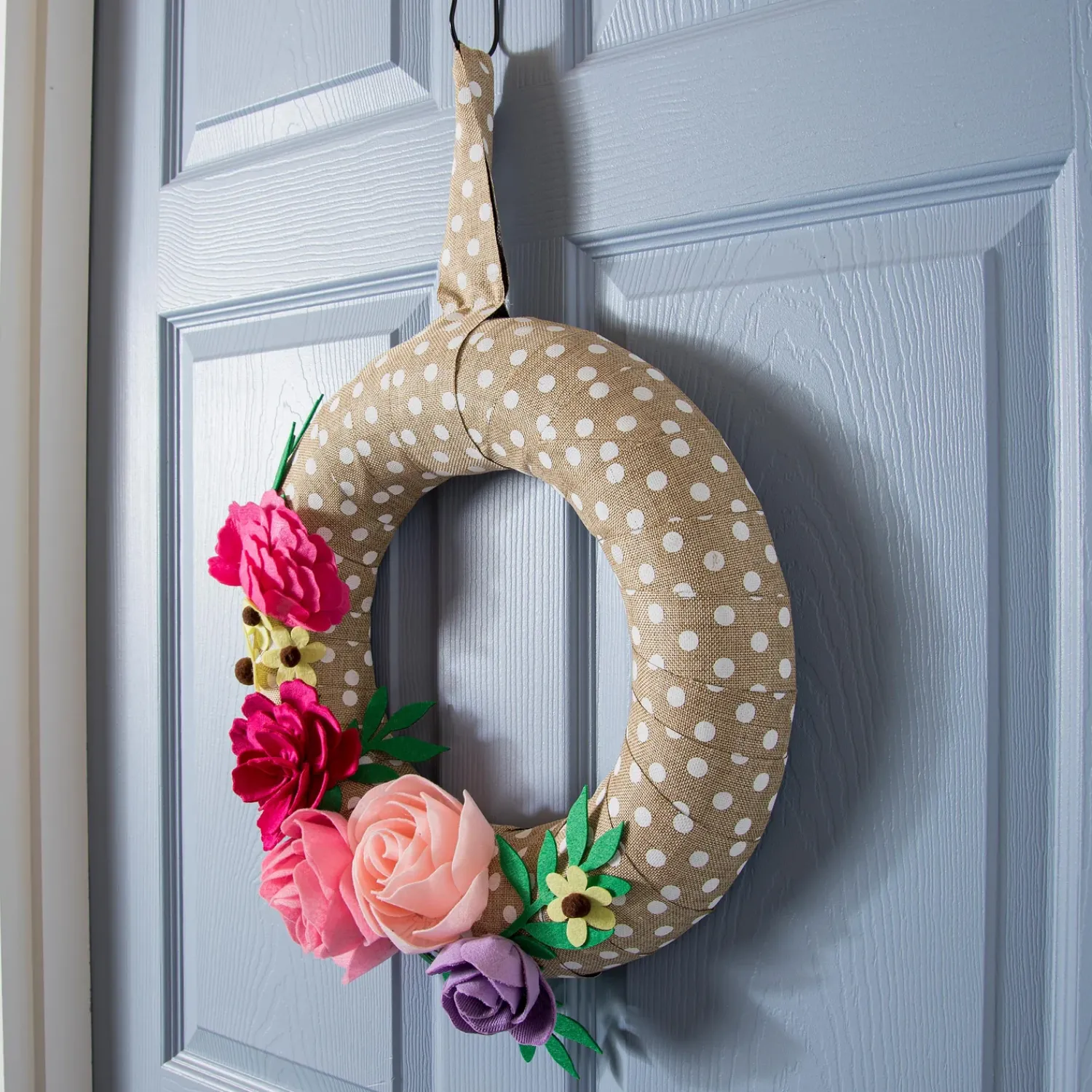 Plow & Hearth Fabric Door Hangers>Wrapped Wreath Door Décor